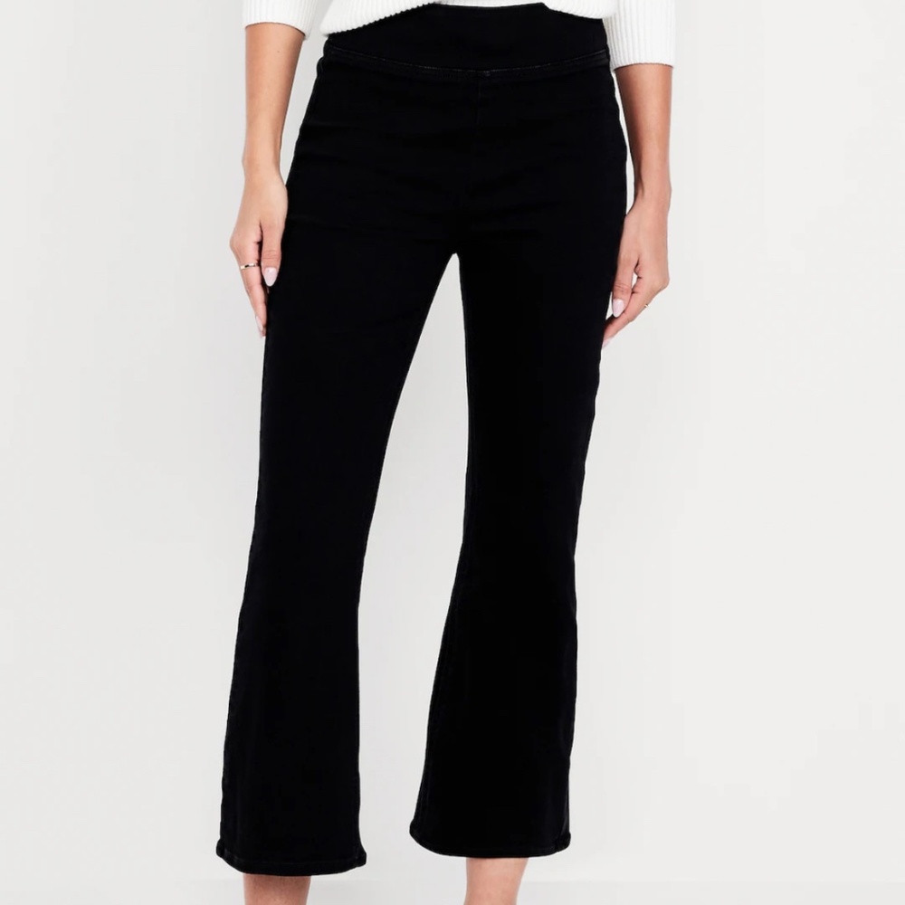 NWT Old Navy High-Waisted Pull-On Crop Flare Weekender Jeans